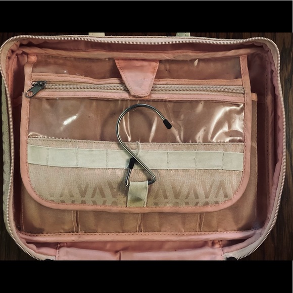 Modella Toiletry Travel Bags - Picture 4 of 6